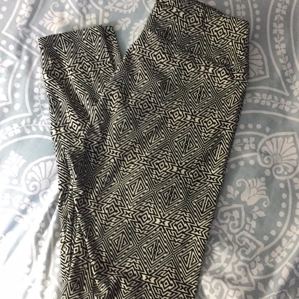 Black and white leggings